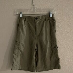 Magellan Outdoors Shorts Fish Gear Water Repellant Tan Kid’s Size Large (14-16)